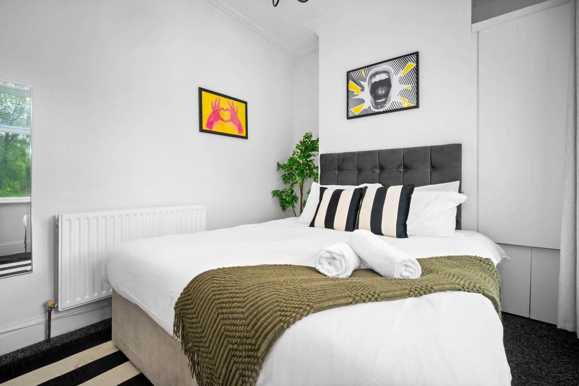 Luxury Apartment - Fast Wifi - Wolverhampton 9Apc エクステリア 写真