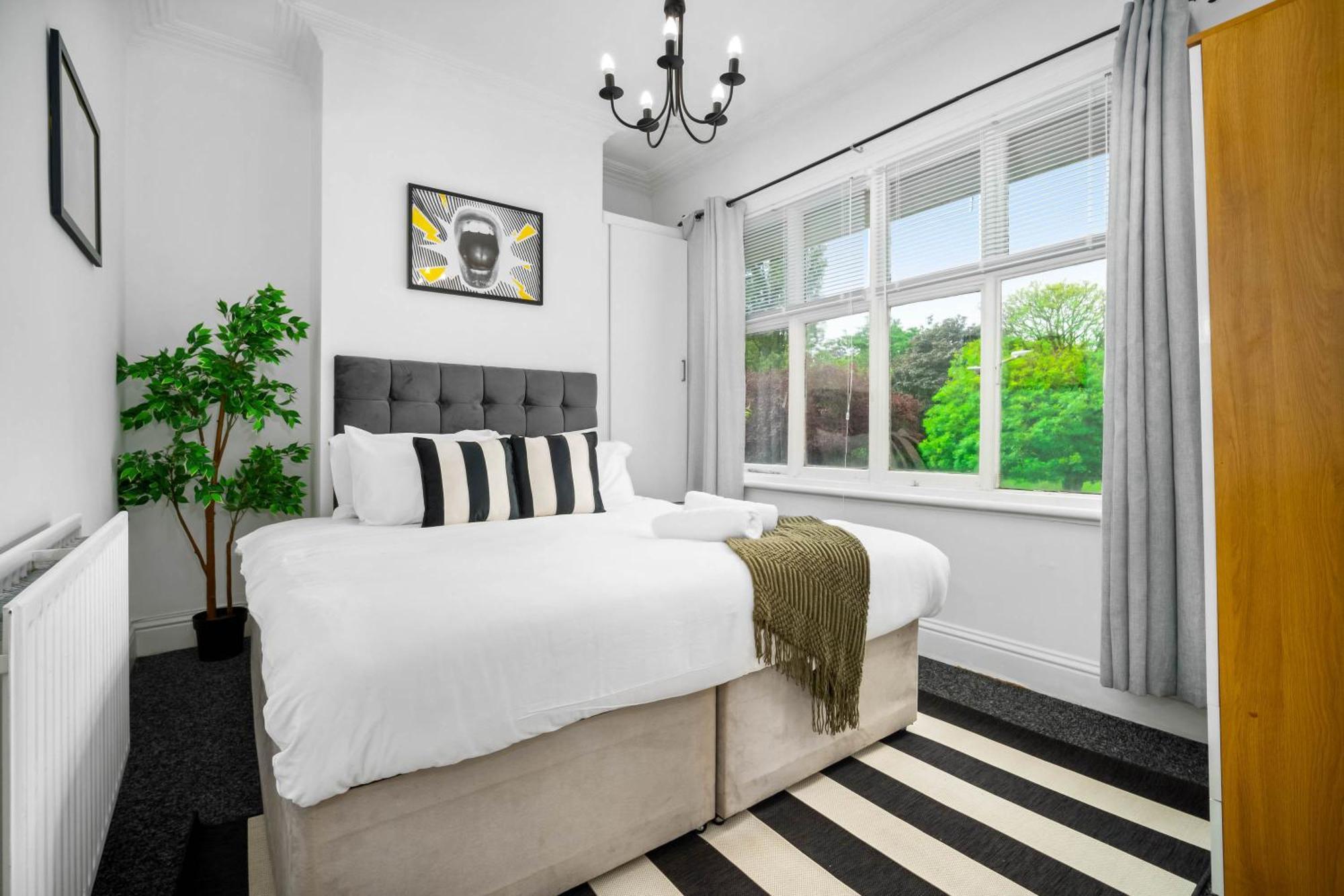 Luxury Apartment - Fast Wifi - Wolverhampton 9Apc エクステリア 写真