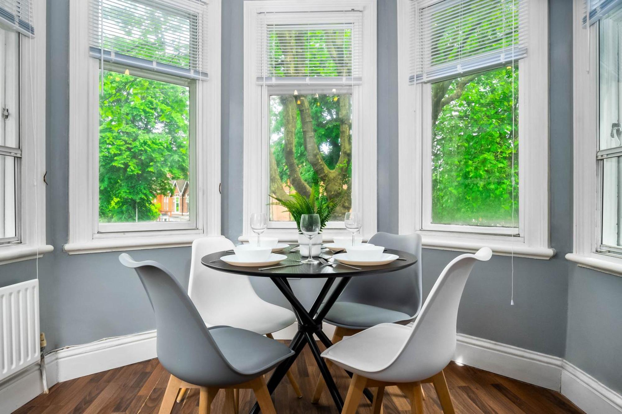 Luxury Apartment - Fast Wifi - Wolverhampton 9Apc エクステリア 写真
